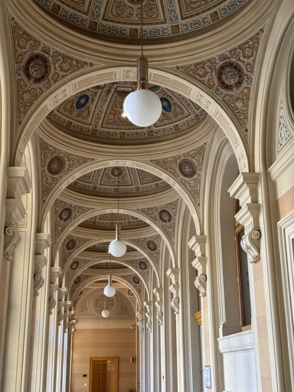 Justizpalast Wien Kugelleuchte