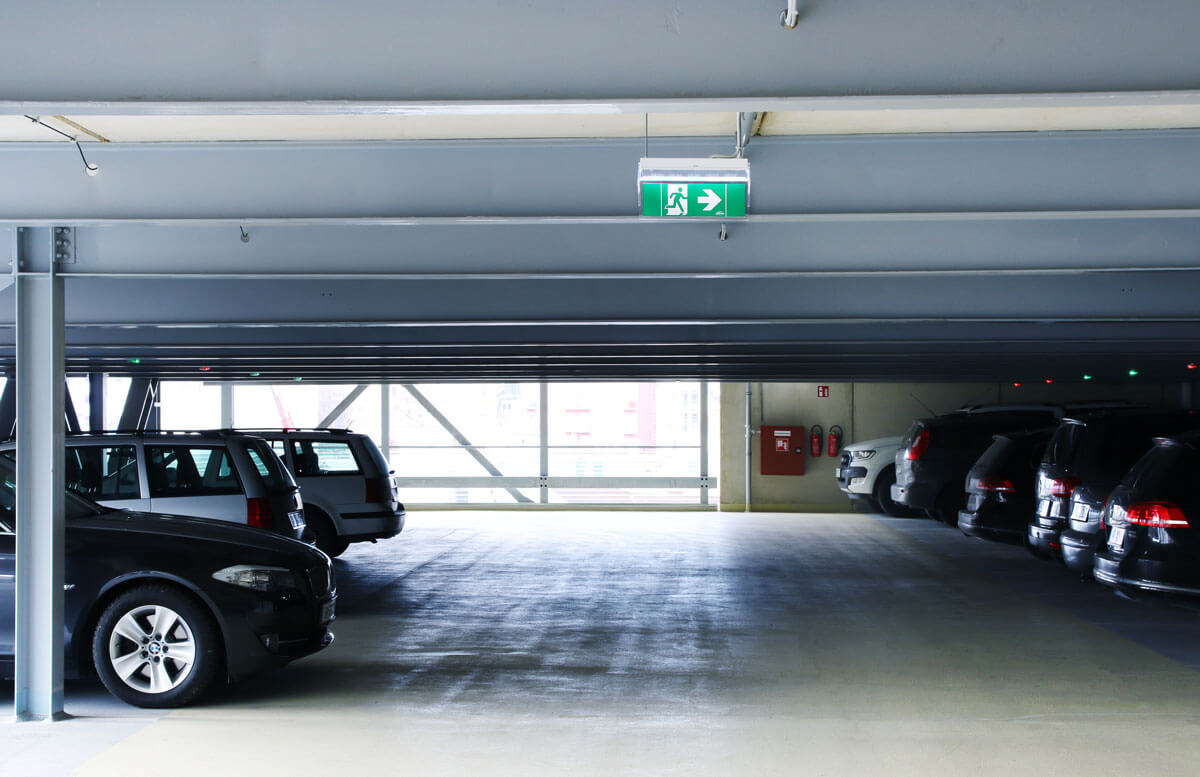Garagen und Parkdecks > 1 600 m² (erhöhte Anforderungen)